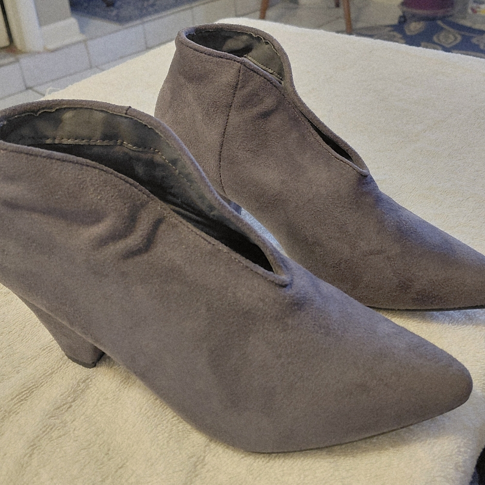 Elegant Women's Ankle Booties in Gray Suede